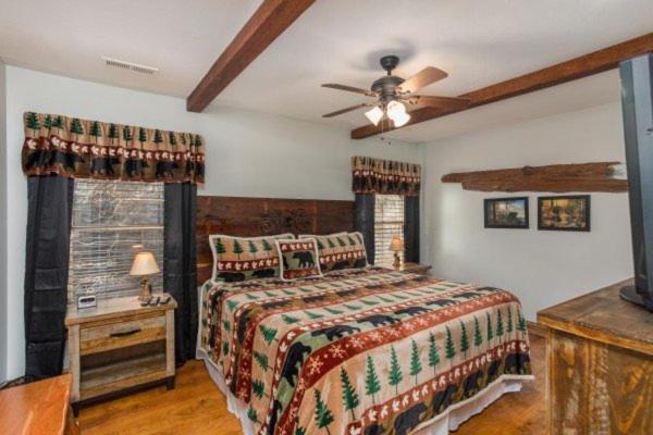 Treehouse Between Gatlinburg And Pigeon Forge. Pet Friendly! Eksteriør bilde