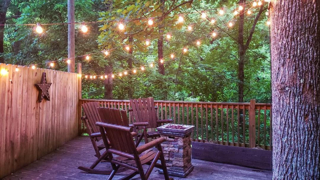 Treehouse Between Gatlinburg And Pigeon Forge. Pet Friendly! Eksteriør bilde